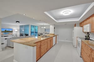 955  Egret Circle   307, Delray Beach, FL 33444 Sold 08/18/23