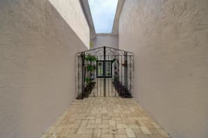 5118  Little Beth Drive  N, Boynton Beach, FL 33472 Sold 09/13/23