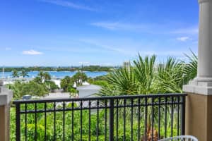 304  Del Sol Circle, Tequesta, FL 33469 Sold 11/09/23