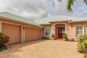 454 NW Sunflower Place, Jensen Beach, FL 34957 Sold 08/15/23