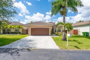 2850 SE 7th Place, Homestead, FL 33033 Sold 08/25/23