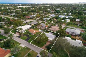 112  Heather Lane, Delray Beach, FL 33444 Sold 09/06/23