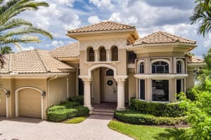 10525  Blue Palm Street, Plantation, FL 33324 Sold 09/15/23
