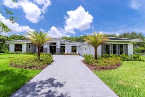 5810  Dixie Belle Road, Palm Beach Gardens, FL 33418 Sold 09/07/23