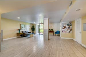 955  Egret Circle   405, Delray Beach, FL 33444 Sold 10/04/23