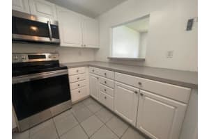 600  Village Green Circle   C-106, Palm Springs, FL 33461 Sold 08/18/23
