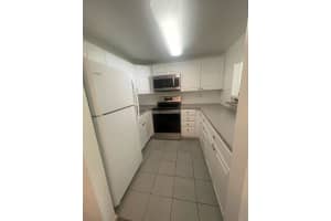 600  Village Green Circle   C-106, Palm Springs, FL 33461 Sold 08/18/23