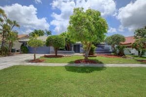 9199  Sun Pointe Drive, Boynton Beach, FL 33437 Sold 09/08/23