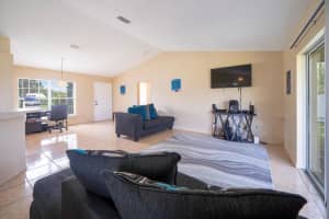 421 NE Oleander Avenue, Fort Pierce, FL 34952 Sold 09/08/23