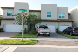 4918 Navali Drive, Lake Worth, FL 33467 Sold 10/30/23