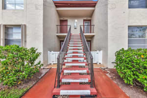 8  Willowbrook Lane   104, Delray Beach, FL 33446 Sold 11/28/23