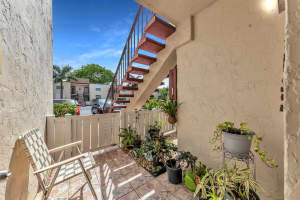 8  Willowbrook Lane   104, Delray Beach, FL 33446 Sold 11/28/23