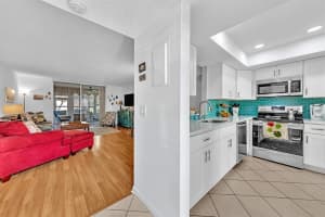 8  Willowbrook Lane   104, Delray Beach, FL 33446 Sold 11/28/23