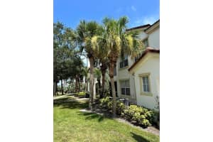 257 SE Kitching Circle, Stuart, FL 34994 Sold 08/25/23