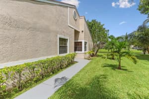 5041 NW 11 Way, Deerfield Beach, FL 33064 Sold 08/17/23