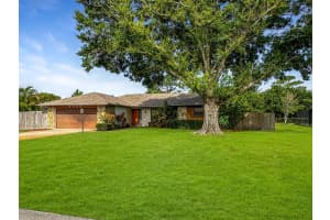 5308  Echo Pines Circle  E, Fort Pierce, FL 34951 Sold 08/30/23