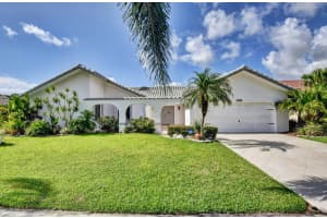 2326 SW 23rd Cranbrook Drive, Boynton Beach, FL 33436 Sold 09/28/23