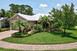 218  11th Square  SW, Vero Beach, FL 32962 Sold 09/01/23