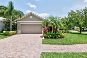 218  11th Square  SW, Vero Beach, FL 32962 Sold 09/01/23