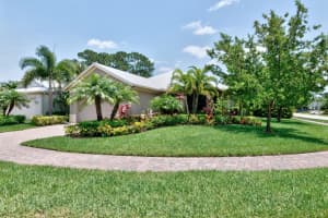 218  11th Square  SW, Vero Beach, FL 32962 Sold 09/01/23