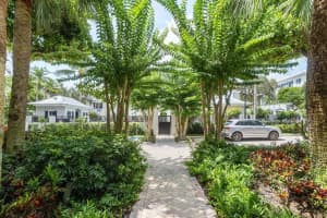 329 W Mallory Circle, Delray Beach, FL 33483 Sold 08/18/23