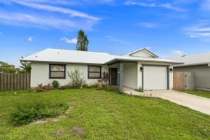 4232 SE Jacaranda Street, Stuart, FL 34997 Sold 09/13/23