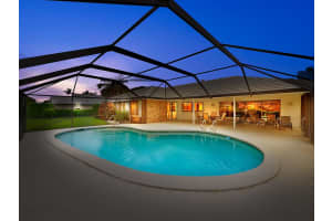 517 N Country Club Drive, Atlantis, FL 33462 Sold 09/13/23