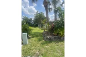 92  Santa Monica Avenue, Royal Palm Beach, FL 33411 Sold 10/05/23