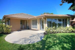 137  Clubhouse Boulevard, Atlantis, FL 33462 Sold 10/06/23
