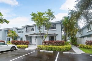 1074  Jeffery Street, Boca Raton, FL 33487 Sold 08/09/23