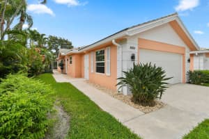 4253  Royal Oak Drive, Palm Beach Gardens, FL 33410 Sold 08/24/23