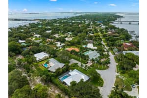 40 N River Road, Sewalls Point, FL 34996 Sold 09/22/23