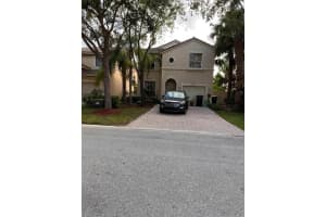 4331  Lake Lucerne Circle, West Palm Beach, FL 33409 Sold 08/21/23