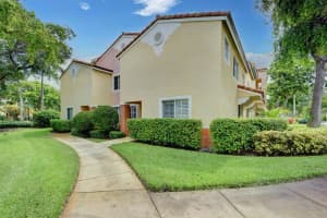 103  Yacht Club Way   101, Hypoluxo, FL 33462 Sold 09/18/23