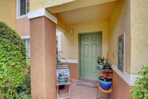 103  Yacht Club Way   101, Hypoluxo, FL 33462 Sold 09/18/23