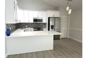 5348  Eagle Lake Drive   Ln 20, Palm Beach Gardens, FL 33418 Sold 08/22/23