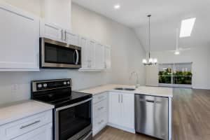 8075 SE Bristlecone Place, Hobe Sound, FL 33455 Sold 08/24/23