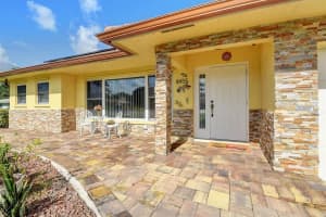 8455 S Mizzen Drive, Boynton Beach, FL 33472 Sold 10/03/23