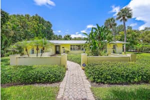 9  Mandalay Road, Sewalls Point, FL 34996 Sold 08/31/23