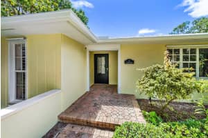 9  Mandalay Road, Sewalls Point, FL 34996 Sold 08/31/23