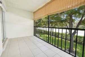 6392  Chasewood Drive   G, Jupiter, FL 33458 Sold 09/01/23