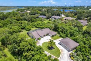 815 NE Stokes Terrace, Jensen Beach, FL 34957 Sold 08/18/23