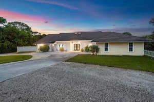 815 NE Stokes Terrace, Jensen Beach, FL 34957 Sold 08/18/23