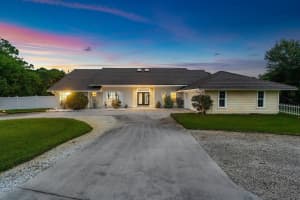 815 NE Stokes Terrace, Jensen Beach, FL 34957 Sold 08/18/23