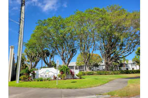 1109  Green Pine Boulevard   D2, West Palm Beach, FL 33409 Sold 08/28/23