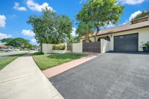 418 SW 28th Avenue, Delray Beach, FL 33445 Sold 08/16/23