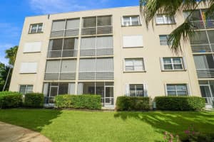 1541 S Ocean Boulevard 112, Lauderdale By The Sea, FL 33062 Sold 04/10/24