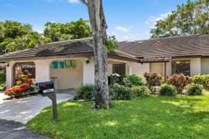 10069  Hickorywood Place, Boynton Beach, FL 33437 Sold 12/22/23