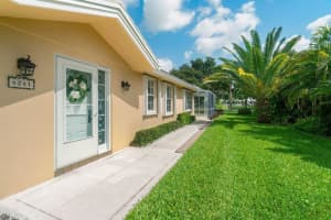 4241  Royal Oak Drive, Palm Beach Gardens, FL 33410 Sold 09/15/23