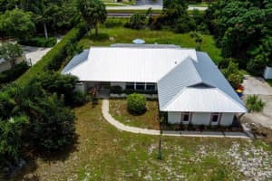 8233 SE Cumberland Circle, Hobe Sound, FL 33455 Sold 09/11/23